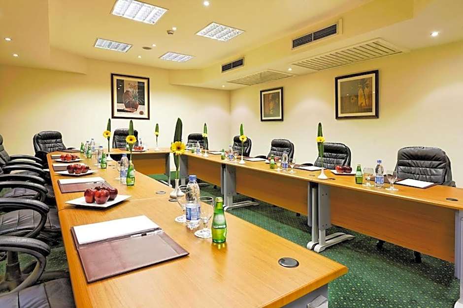 Cairo Pyramids Hotel