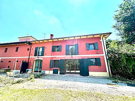 Three-Bedroom Deluxe Apartment