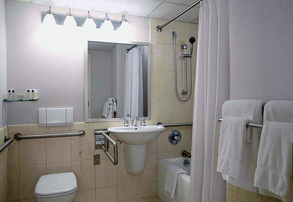 Ethan Allen Hotel