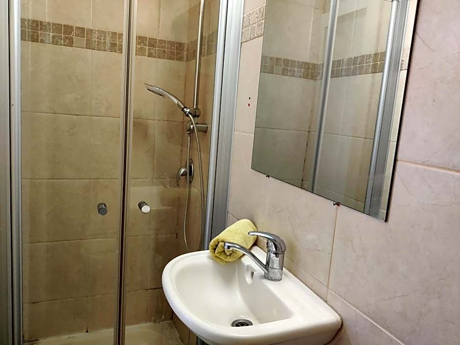 Dizengoff Penthouse Boutique Hostel