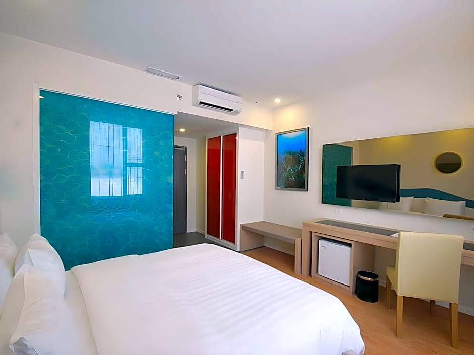 Oceania Hotel