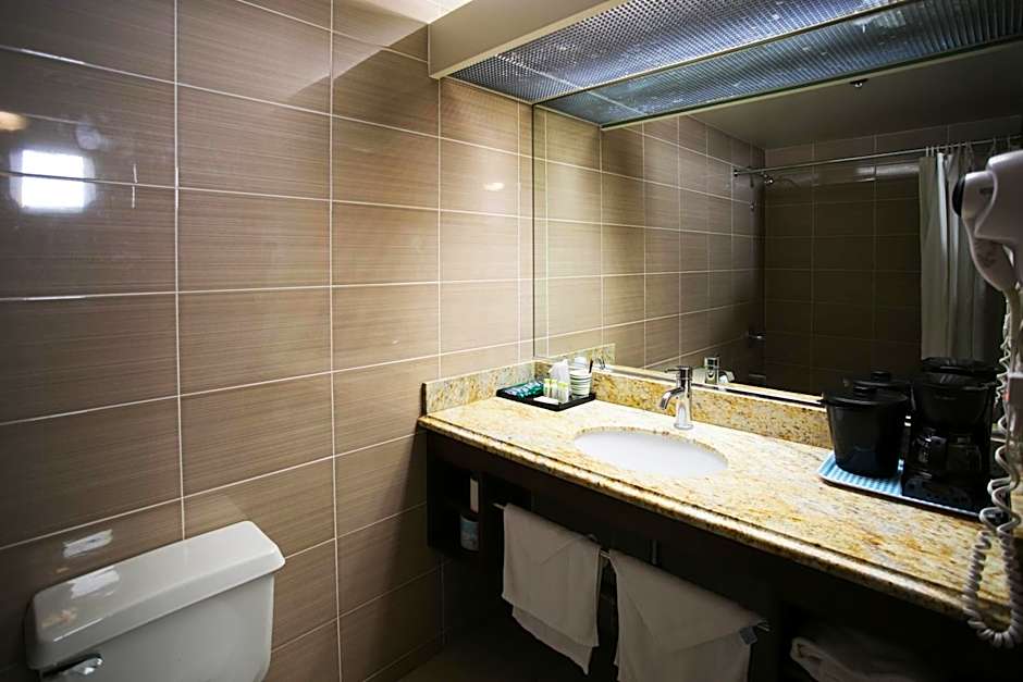 LA Crystal Hotel -Los Angeles-Long Beach Area