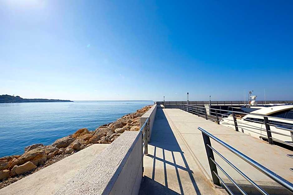 Calanova Sports Residence