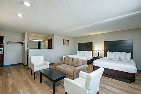 Suite with Two Queen Beds - Non-Smoking