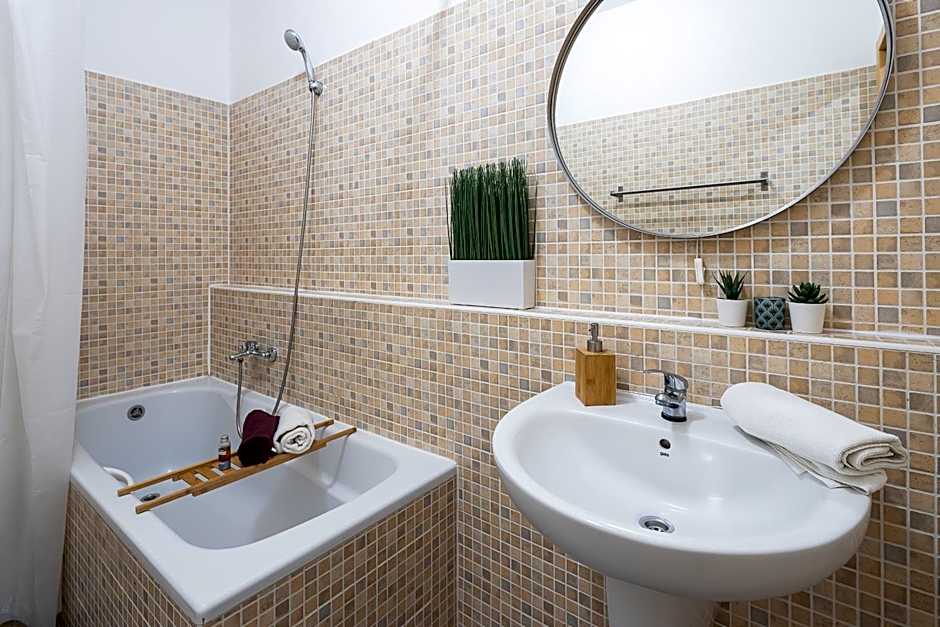 Central Passage Apartments by Vagabond Downtown