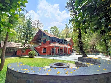 Adrak Mountain Mist Forest Resort