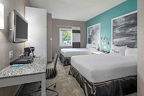 Double Room with Two Double Beds - Non-Smoking