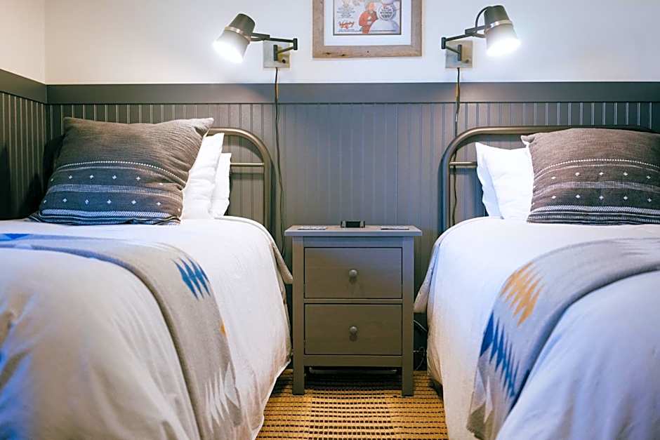 Pinedale Cozy Cabins