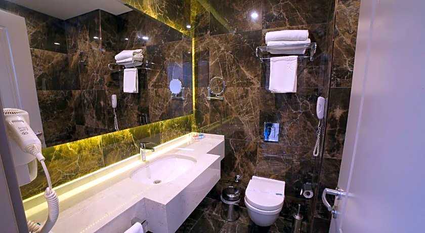 BLUE MUDANYA HOTEL