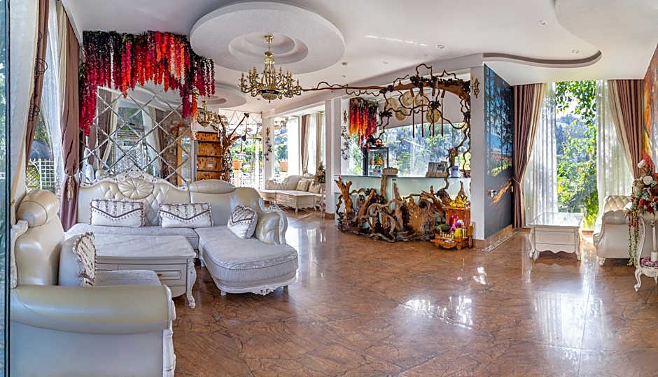 Dream Flower Dalat Hotel