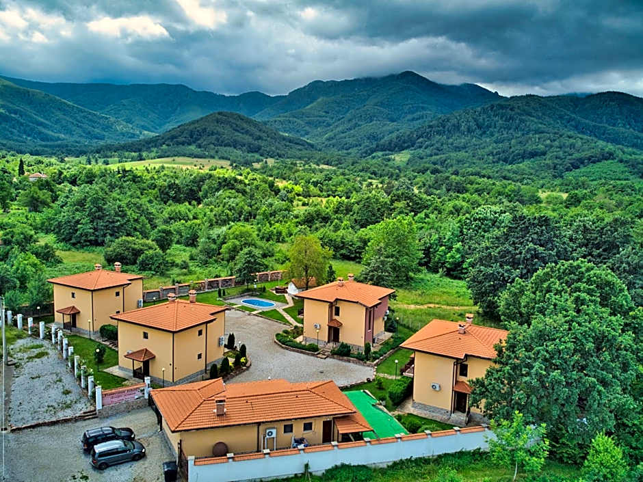 Комплекс Тянкови къщи