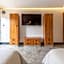 L301 1Bdrm 1bath fits 6 AC Rooftop views