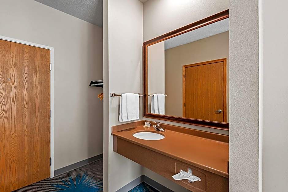 Days Inn by Wyndham Carroll
