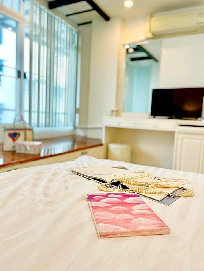 Aora Boutique Hotel Sutthisan – Bangkok, NY