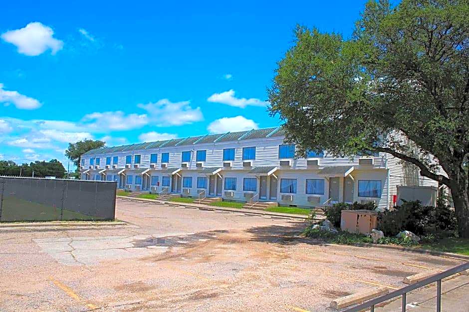 Motel 6-Waco, TX