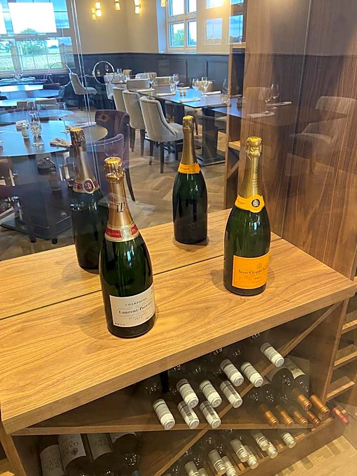 Loftsome Bridge Hotel