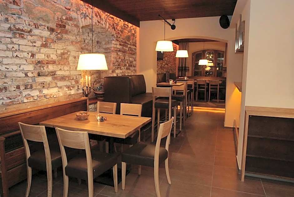 Gasthof Deutscher Adler und Hotel Puchtler