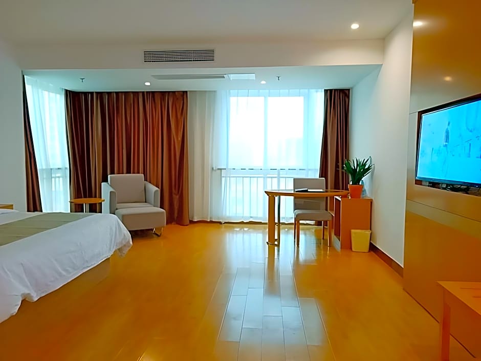 GreenTree Inn Fuyang Technician College