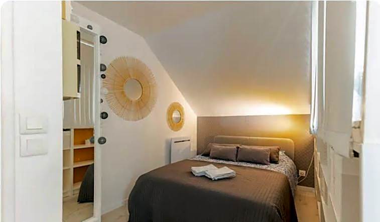 4pers 2lits 5 min aéroport Orly,navette et parking extra,location en nuit et jourChez Sandro,