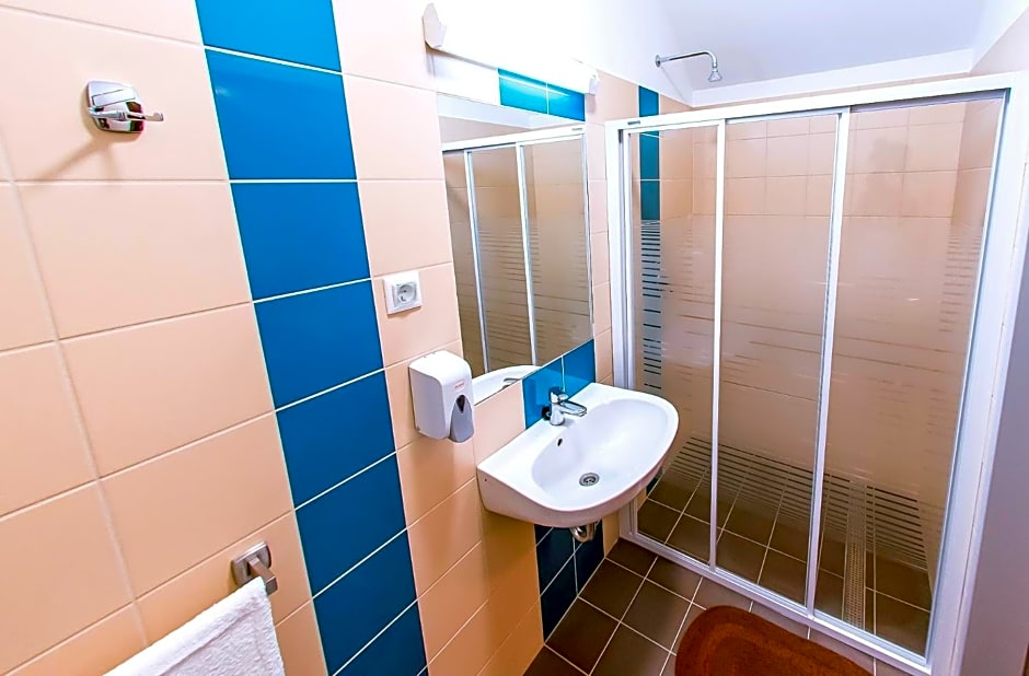 CVSE Clubház és Panzió