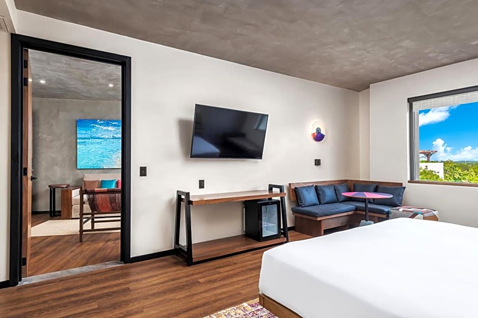 Aloft Tulum