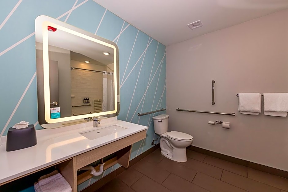Avid Hotels Denver Airport Area By IHG
