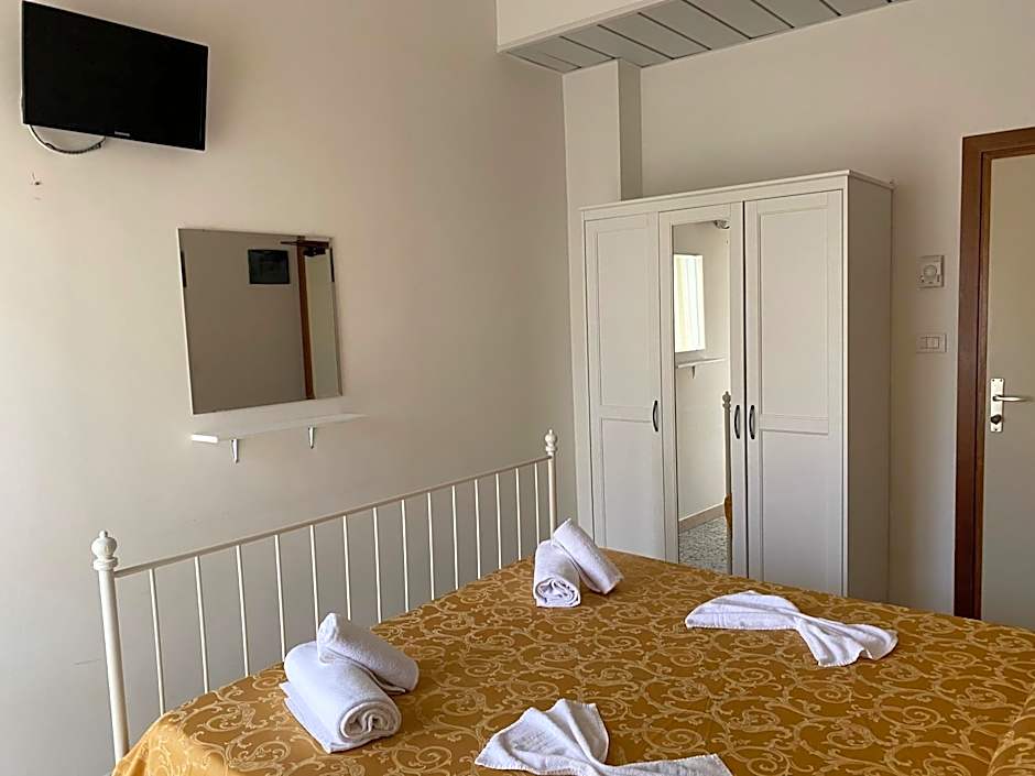 Hotel Modenese