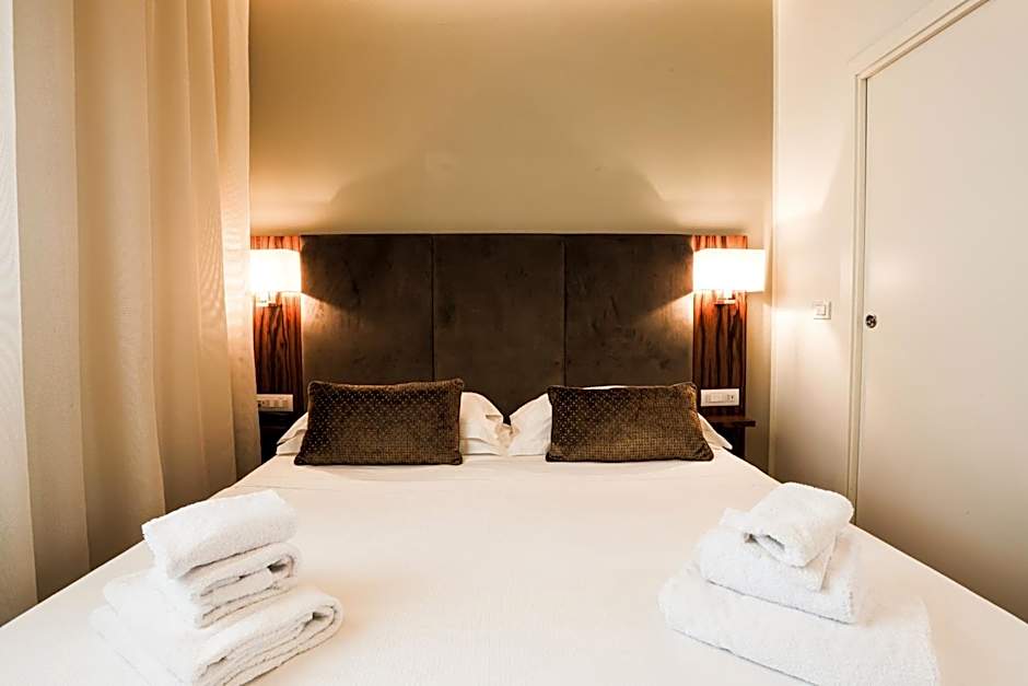 Hotel Embassy