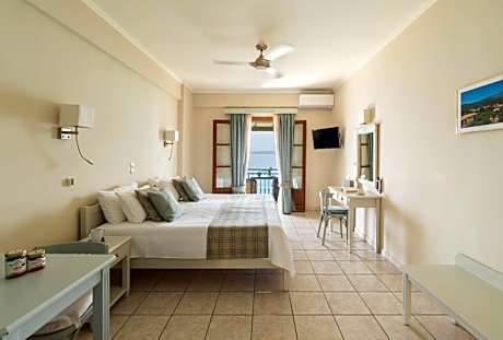 Studio (2 Adults) with Sea View