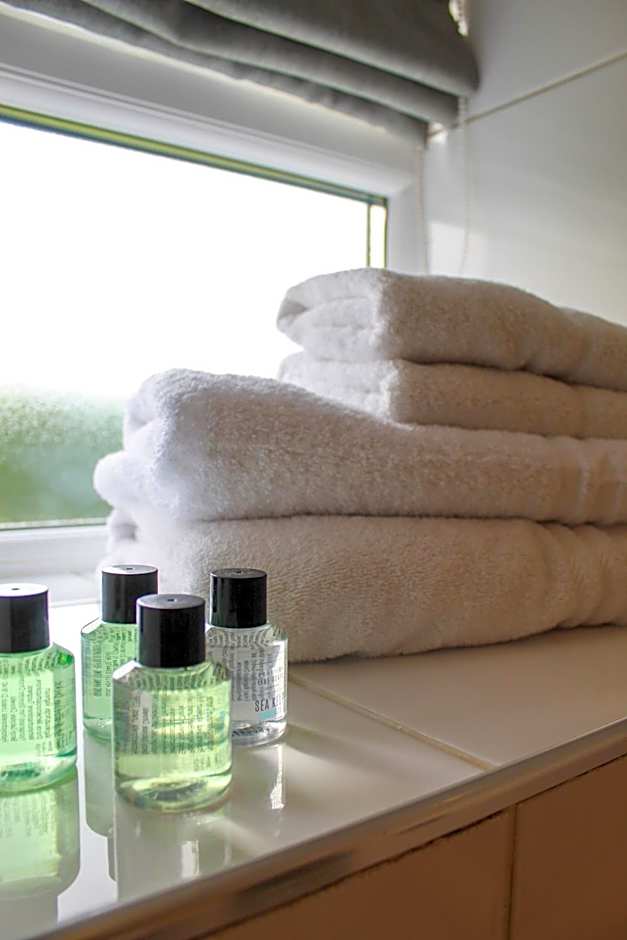 The Crescent Turner Hotel