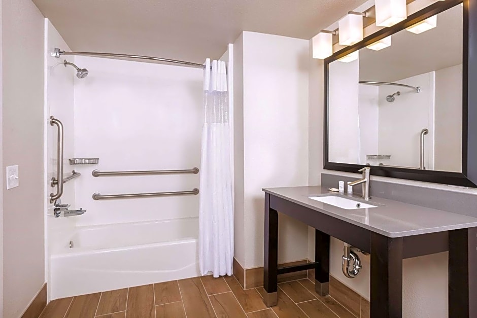 La Quinta Inn & Suites by Wyndham Fairfield - Napa Valley