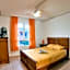 Duque Nest Hostel
