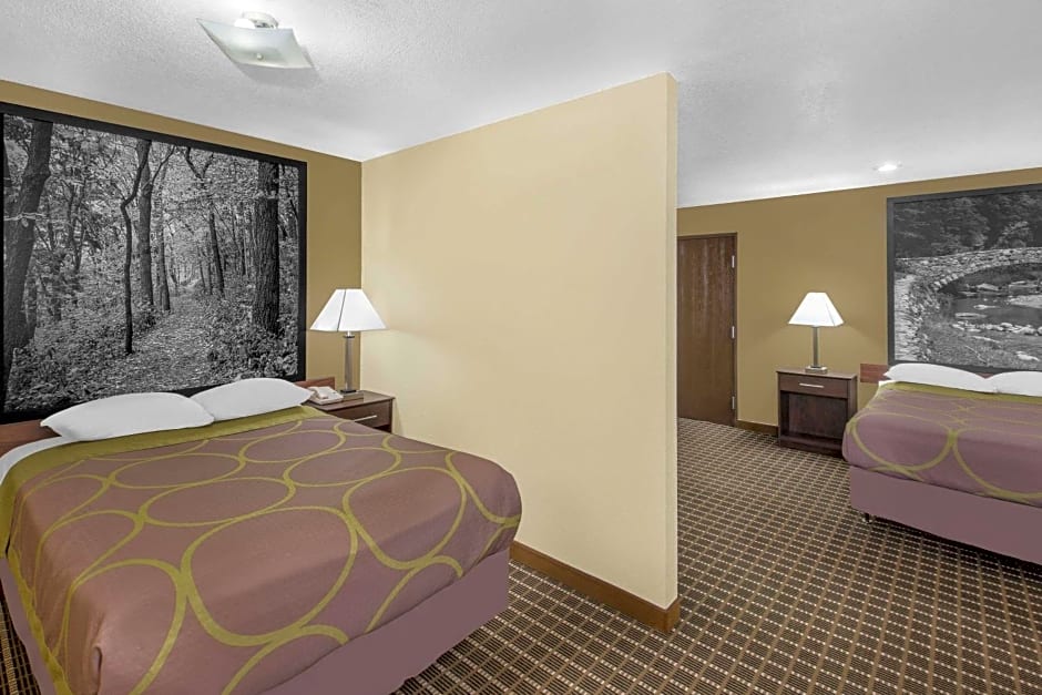 Super 8 by Wyndham Webster City IA