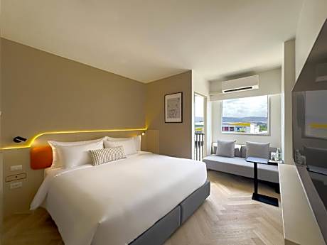 Superior King Room