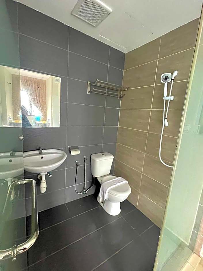 Pillows Plus Dream Inn