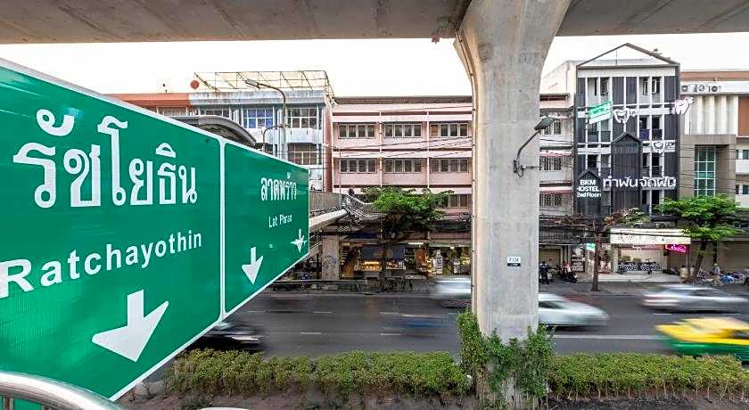 Baan Kun Mhor Hostel