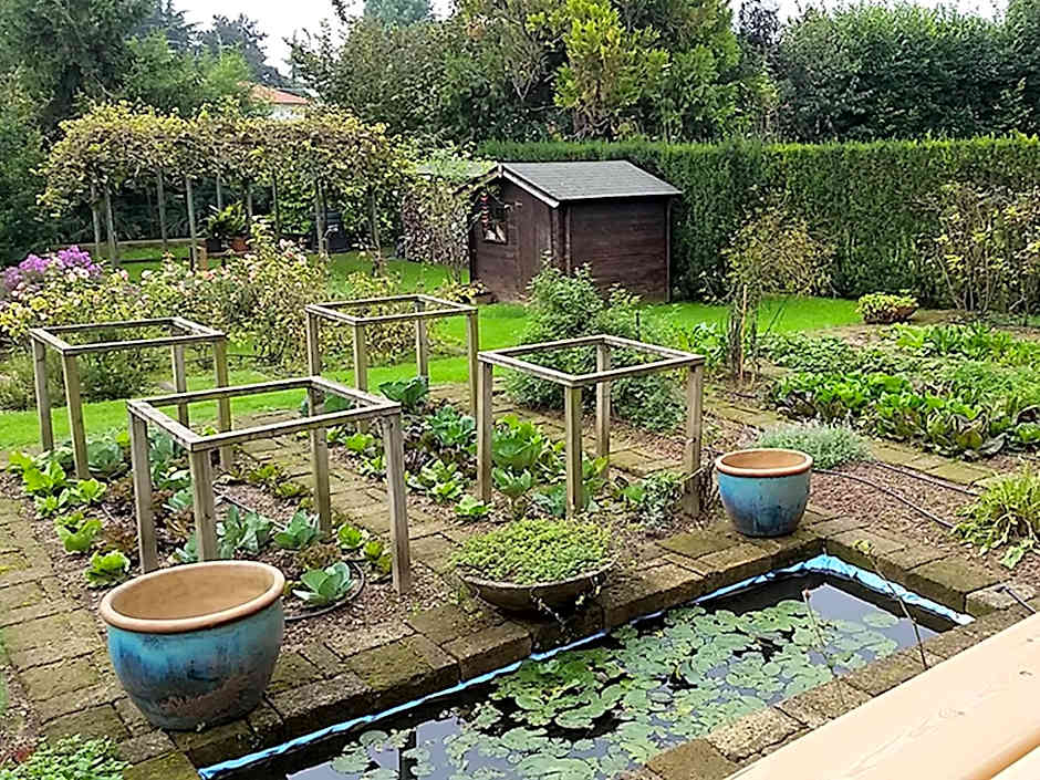 Photo 1 of 4 of Garden View