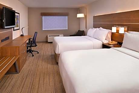 2 Double Beds Standard Courtyard View