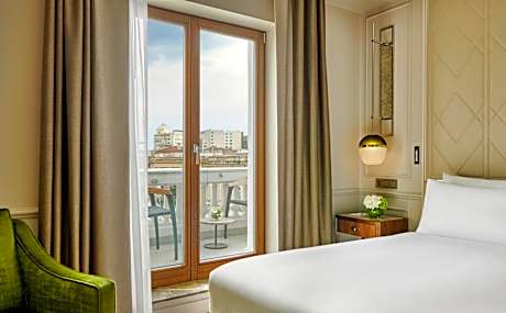 Classic King Room with Furnished Balcony