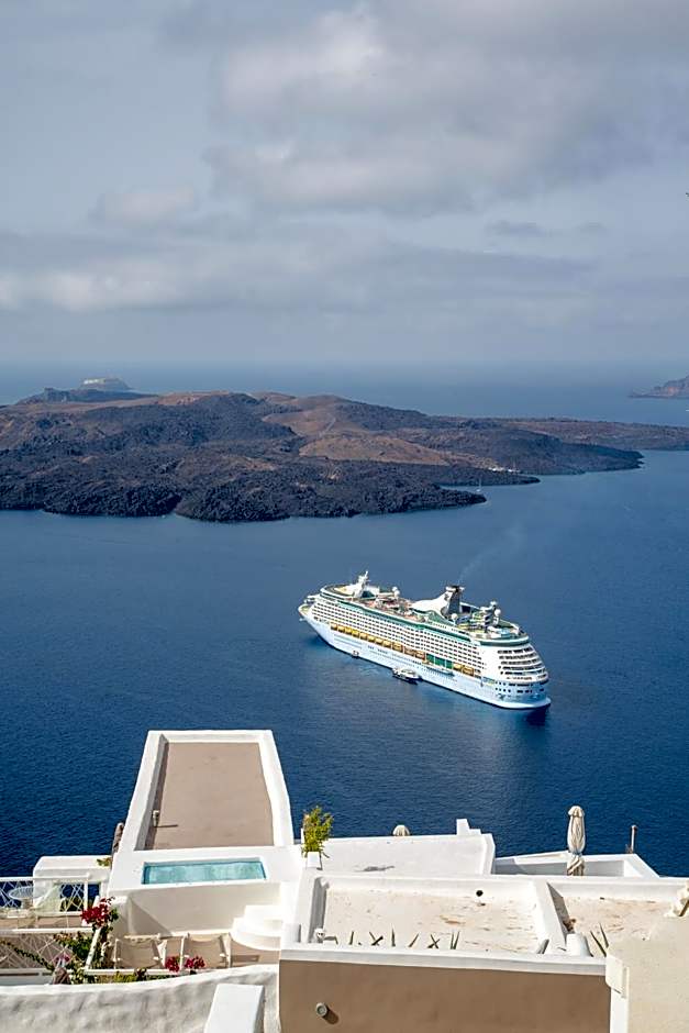 Pantelia Suites