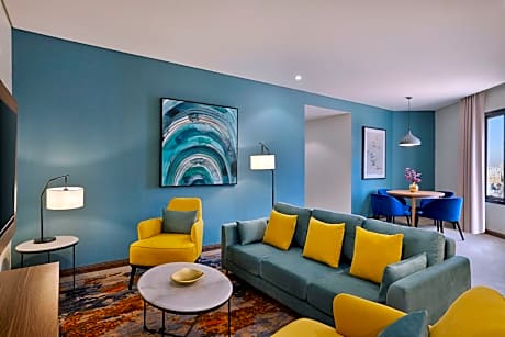 One-Bedroom Suite with King Bed - Non-Smoking