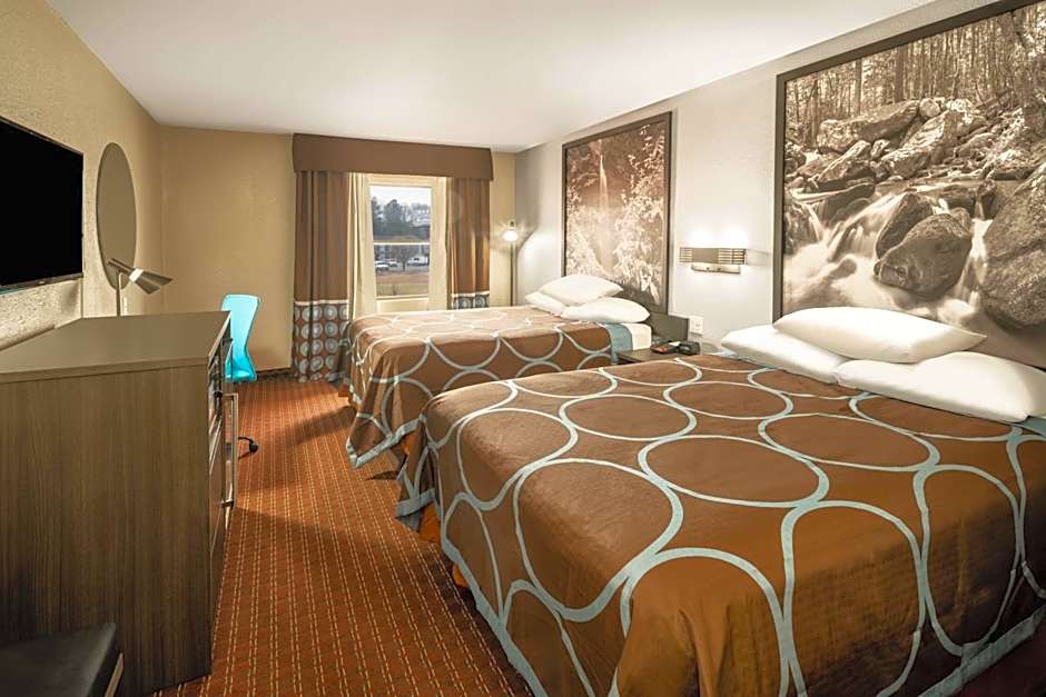 Super 8 by Wyndham Cleveland