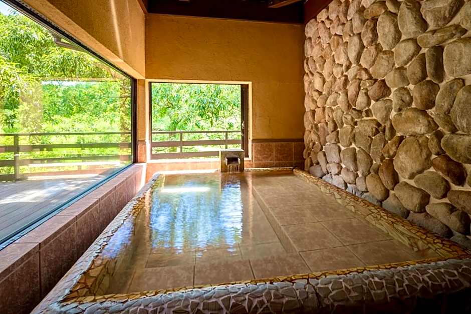 Satonoyu Waraku 13 years or older