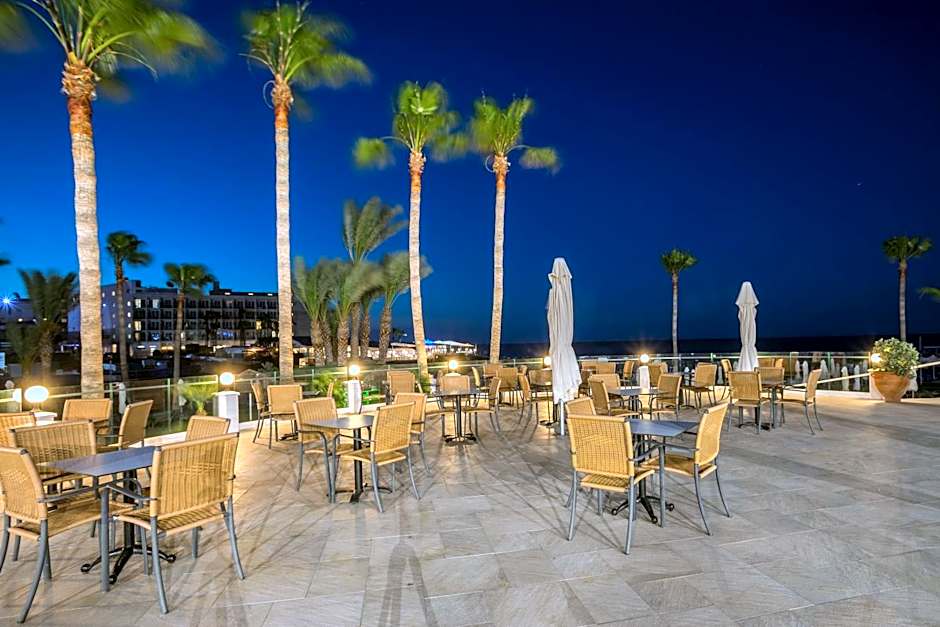 Infinity Blu - Designed for Adults by Louis Hotels