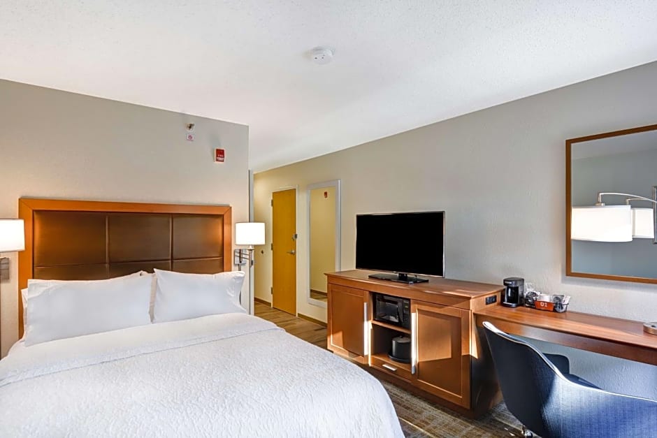 Hampton Inn By Hilton Memphis-Poplar