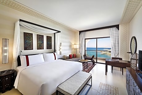 Superior Room, 1 King Bed, Balcony