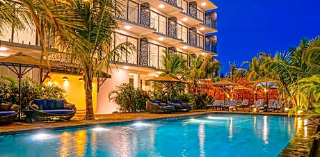 Z2 Twin room with Pool View 1st Floor