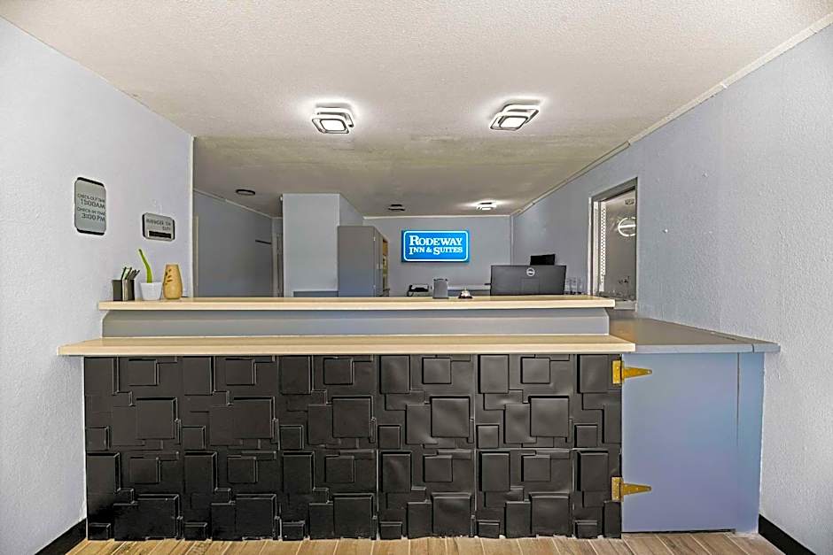 Rodeway Inn Midland South