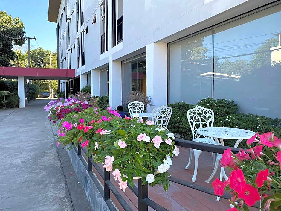 U Home Hotel