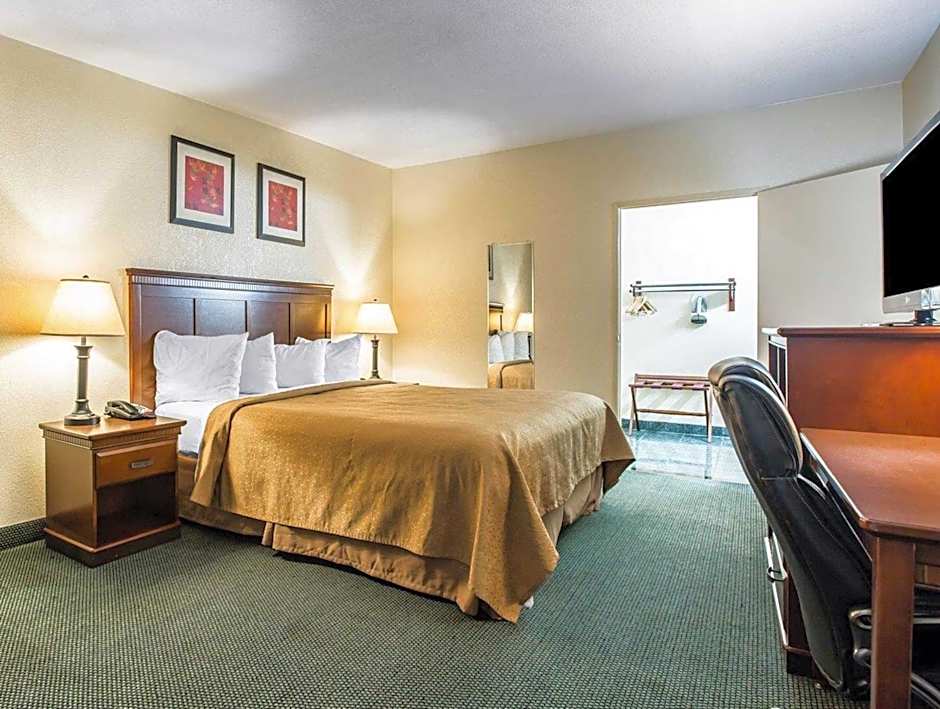 Quality Inn San Diego I-5 Naval Base